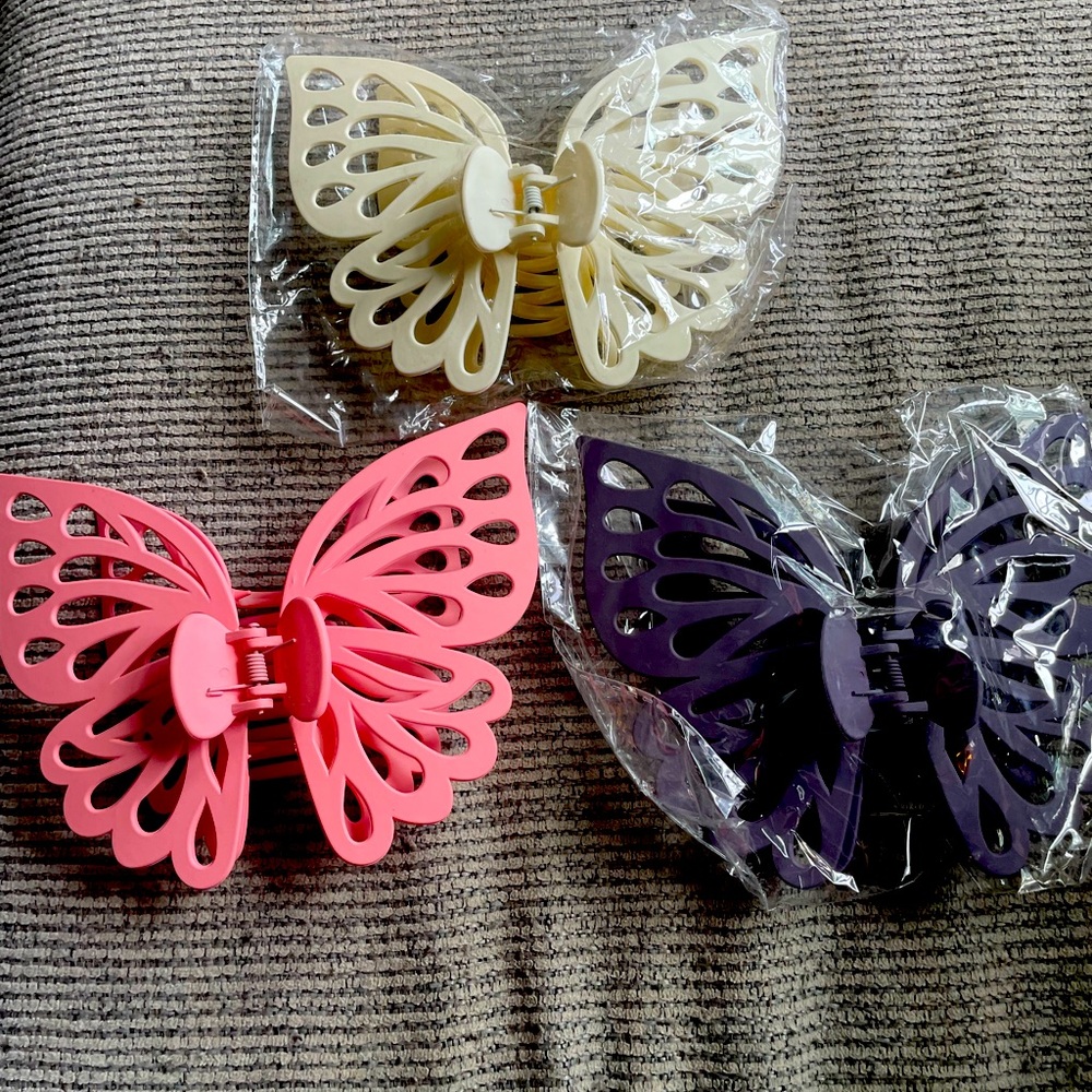 3 Butterfly clips